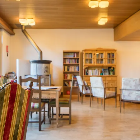 Πανδοχείο Gaestehaus St. Ursula