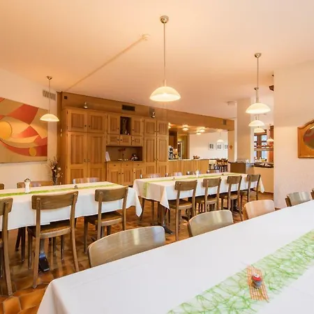 Inn Gaestehaus St. Ursula